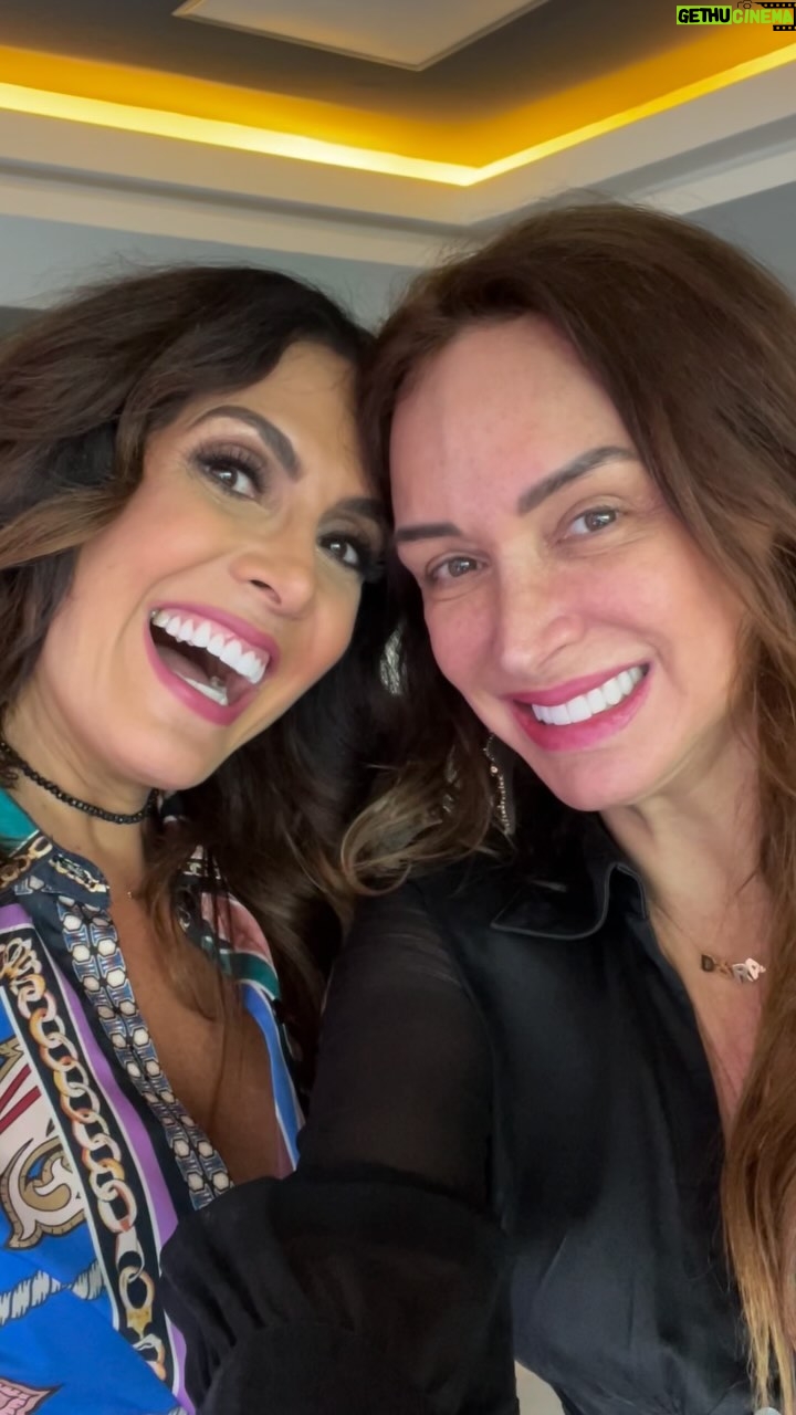 Dora Mazzone Instagram - Que tu alegría, generosidad y ganas de celebrar la vida nos sigan regalando sonrisas a todos los que tenemos la fortuna de conocerte! Feliz cumpleaños mi querida @mariantoduque y para mi querida @marianaduque88 también ! Las amo! #happybirthday #cumpleaños #gemelasduque