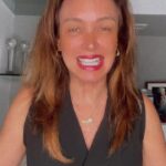 Dora Mazzone Instagram – ¡En Vivo! 👩🏼‍🎓 

Comparto con uds la buena noticia de que ya tengo Asesor y posible Tutor para hacer mi Tesis de grado!! 
✍️📃📚

Estamos en la selección del tema de la Tesis y la próxima semana estaremos decidiendo cuál será el tema definitivo!
👩🏼‍🎓

Gracias mi querido @mariosudano por esta aventura que apenas comienza…

¿Para dónde es yo voy?
😂😂😂

Gracias a uds por acompañarnos!

@fhyeucv @artes_ucv @ucvzla