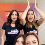 Dora Mazzone Instagram – Estás doñas siempre pendientes del último trend…. 😂😂😂😂
 

No es la sopa de hongos ni el marciano 👽 es la serie de #doñasdelcafetal que quiere entrar a tu casa para hacerte reír como loc@s! 🎬😂
Descarga la app de #simpleplus y entenderás…

Este próximo domingo 15 de Abril es el segundo gran episodio de @lasdonasdelcafetal 

Un poco de humor para antes de dormir 😴 

Feliz noche gente querida… nos vemos este domingo en tu serie favorita! 

#madeinvenezuela #humor #comedia #parati #sonrieantesdedormir