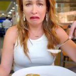 Dora Mazzone Instagram - ¿Quién más sufriendo hoy conmigo? 😭 ¡Naaaaahhh! Mentira. Si la dieta es en Pan Cumbres no sufro porque todo es delicioso 🤤 Nos vemos en @pancumbres en el CC Cumbres de Curumo, Caracas.