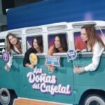 Dora Mazzone Instagram - ¡Este 7 de abril en EXCLUSIVA por SIMPLEPLUS! Ahora tus domingos serán de risas con todas las ocurrencias de 'Las Doñas del Cafetal', la serie de comedia dirigida por @luiscarloshueck, director de la divertidísima 'Papita, Maní, Tostón'. ¿Aún no tienes Simpleplus? Descarga GRATIS nuestra app de streaming para clientes de Simpletv y no te pierdas este GRAN ESTRENO. Marcas patrocinantes de las Doñas del Cafetal: @soytechnove, @vatelvenezuela, @alimentosmunchy y @empirekeeway #LaMotoQueMueveAVenezuela.