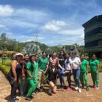 Dora Mazzone Instagram - Celebrando con las mujeres de Canaima 🇻🇪 Siempre que vengo a Canaima me sorprendo.. còmo ha crecido esta comunidad y como sigue avanzando el proyecto de desarrollo turístico en toda la localidad! 🇻🇪🫶 Canaima tiene escuelas, instituciones, centros culturales y hasta la Sinfónica Canaima @sinfonica.canaima están construyendo su sede! 🇻🇪 Hoy decidimos salir en moto para conocer un poco más de la comunidad y para saludar a estas hermosas mujeres que se encargan de que todo esté en orden y de preservar su cultura ! ¡Son admirables! Vayan a mis historias 🏃 Por allá les cuento más de Canaima 🇻🇪 #doralaexploradora #canaima #venezuela