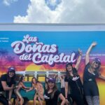 Dora Mazzone Instagram – ¡LAS DOÑAS DE GIRA POR CARACAS!
🙅‍♀️💁🏻‍♀️🙆‍♀️🙋🏽‍♀️
Ayer Las Doñas tuvimos la oportunidad de montarnos en la Combi y darle la vuelta a Caracas, parándonos en las plazas más reconocidas de la capital. Además de compartir con toda la gente que se nos acercó!!

#lascuquicuquis 😁💃🏻#apasarlabien

Y es que la serie de Las Doñas del Cafetal es el contenido #1 más visto en Simpleplus (y Simpleplus es la app #1 en Google Play Store en la categoría de Entretenimiento). 
💪💃🏻
¿Y tú todavía no la has visto?
 ¡Descarga Simpleplus, la app de Simpletv gratis para todos sus clientes, y disfruta a estas Doñas, con estreno todos los domingos y con la posibilidad de ver los capítulos anteriores!

Ayayayayayaaiiiii…!

#lasdoñasdelcafetal #simpleplus