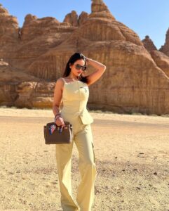 Dorra Instagram - A walk in nature walks the soul back home 🫶☀️ Two days in #alulamoments