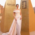 Dorra Instagram – In the midst of the oasis attending the talented designer and dear friend Rami Kadi X @alulamoments Couture Fashion Show. And it was lovely to meet the Lebanese diva @najwakaram ☀️