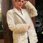 Dorra Instagram – In the midst of the oasis attending the talented designer and dear friend Rami Kadi X @alulamoments Couture Fashion Show. And it was lovely to meet the Lebanese diva @najwakaram ☀️