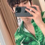Doyoung Instagram – 🍀☘️@dolcegabbana #dolcegabbana #돌체앤가바나