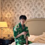 Doyoung Instagram – 🍀☘️@dolcegabbana #dolcegabbana #돌체앤가바나