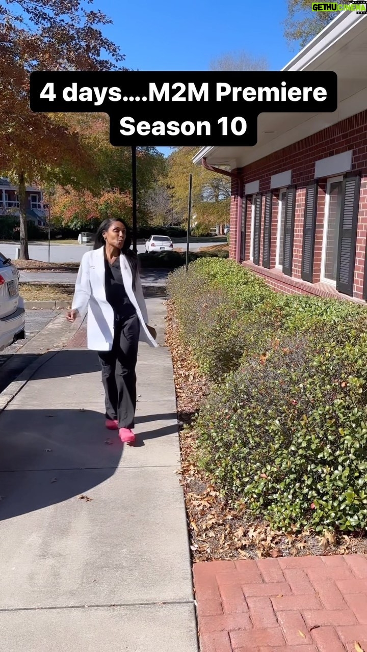 Dr. Jackie Walters Berry Instagram - 4 Days!!! Are you ready? Tune in THIS SUNDAY at 9:15pm on @bravotv! #married2med #marriedtomedicine #bravo #bravocon #drjackie #drjackiewalters #obgyn #doctors #reelsinstagram #reels #viral #viralvideos