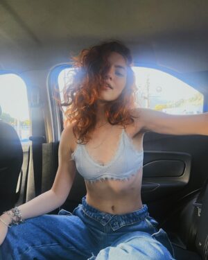 Duda Matte Instagram - gatinha no engarrafamento 🚗