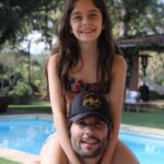 Dudu Azevedo Instagram – Aniversario da Manu ❤️
A vida me deu esse  presente, Manuzinha.
Espero caminhar do seu lado pro resto da vida e espero ter muito, muito a oferecer sempre!
Te amo @manumscott
