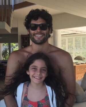Dudu Azevedo Instagram - Aniversario da Manu ❤️
A vida me deu esse  presente, Manuzinha.
Espero caminhar do seu lado pro resto da vida e espero ter muito, muito a oferecer sempre!
Te amo @manumscott