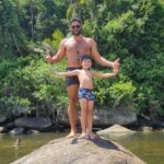 Dudu Azevedo Instagram - Por aí, fazendo os melhores momentos, os melhores lugares, os melhores amigos. Logo a gente volta!