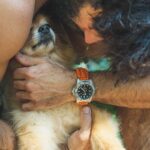 Dudu Azevedo Instagram - Da mais nova pro mais velho, Cali, Gipsy, Gaia e Peteleco. Porto Seguro verdadeiro o amor desses bichos! Amor garantido! Vivi minha vida cercado por gerações e gerações de cães que me deram muito! Anjos da guarda, anjos do amor. 🐶❤️ Quem vive esse amor sabe do que eu to falando.