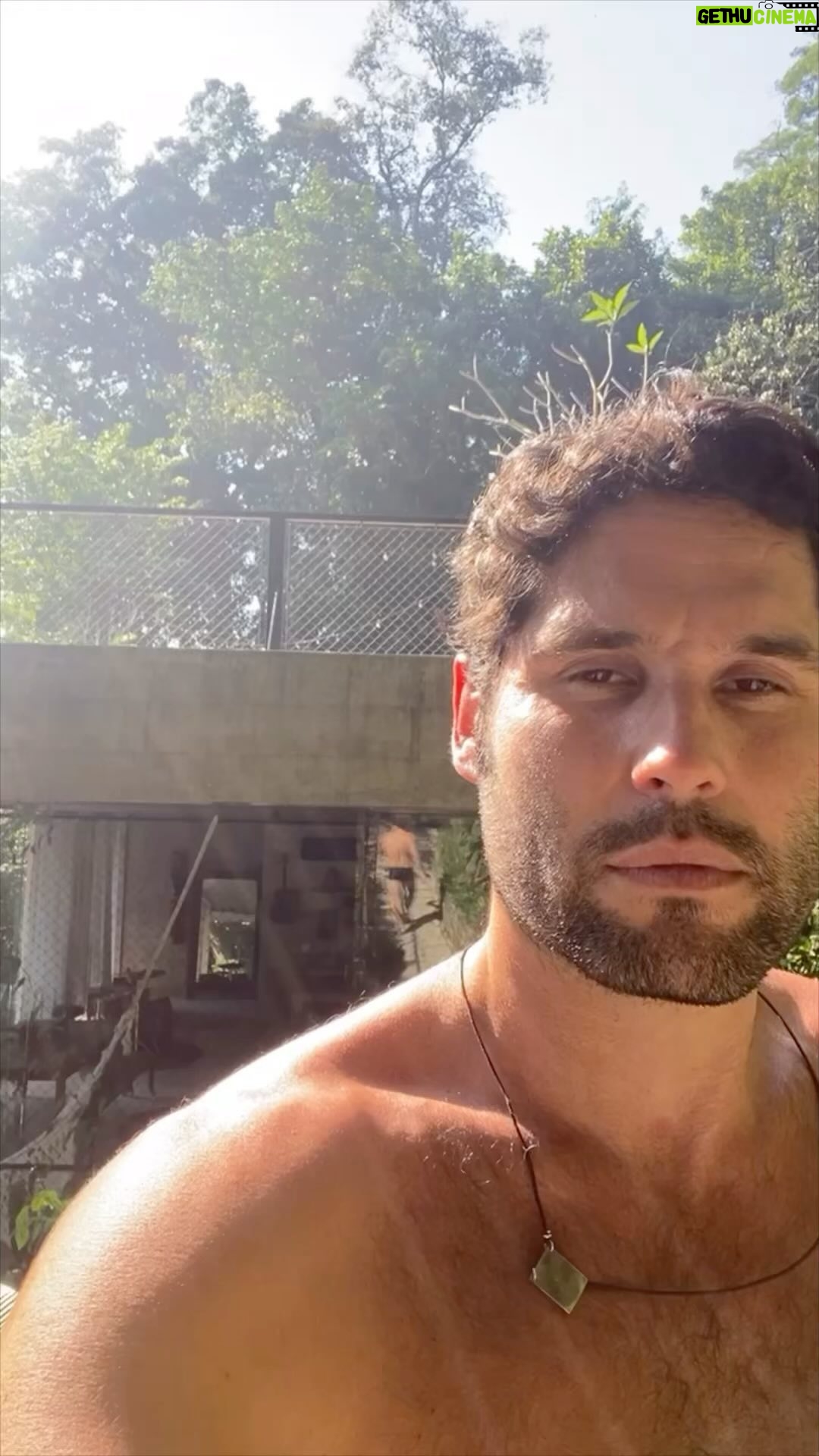 Dudu Azevedo Instagram - Tem muita coisa na vida que a gente valoriza quando perde. Saúde e Liberdade são duas que eu destaco, considero estar entre as principais, e somente tendo as duas podemos gozar das melhores coisas. Agradeço por tê-las e faço bom proveito!