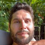 Dudu Azevedo Instagram - Inspirado pelos pássaros, com quem divido morada. Os vejo, os ouço todos os dias, que sorte! Nem todo canto é de alegria, mas todo vôo é de liberdade. Mario Quintana