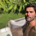Dudu Azevedo Instagram – Melhor época do ano, outono! 
Dias lindos, temperatura amena, menos agito, porém muitas possibilidades.
Ainda assim essa minha dificuldade de sair de casa… quem mais?? Alguém aí também é assim?