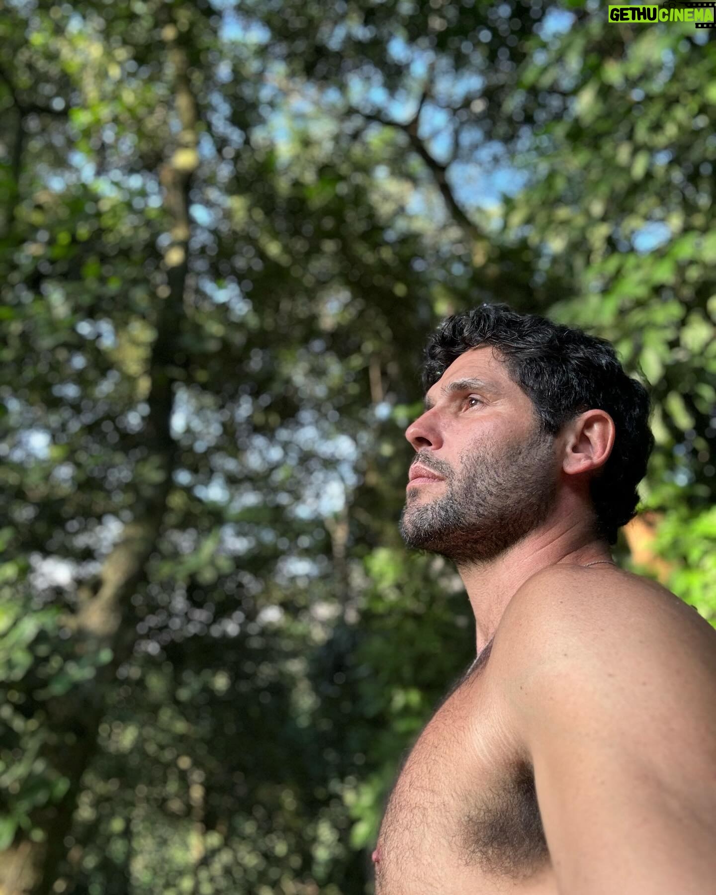Dudu Azevedo Instagram - Como e onde começa e como termina seu dia, faz toda a diferença. Não há lugar melhor pra estar do que o lugar que você deseja. Nele você se fortalece, se organiza, se reconhece. Ta aí algo muito importante a ser construído.