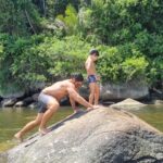 Dudu Azevedo Instagram - Por aí, fazendo os melhores momentos, os melhores lugares, os melhores amigos. Logo a gente volta!