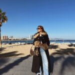 Dulceida Instagram - B A R C E L O N A 🤍 unos días en casa muy bonitos! No me quito el nuevo #lvcroissant @louisvuitton *gifted
