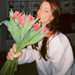 Dulceida Instagram - mix de esta mañana, las veces que me he cambiado de ropa y una de ahora mismo 💐🫶🏼💌💋