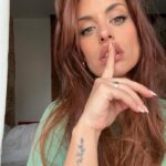 Dulceida Instagram – holi, como estos días no estoy teniendo mucho tiempo, os dejo unas selfies chuleando de pelo 🔥 cuando me he quitado el recogido después de grabar, el ataque de besos a Alba, una foto que he encontrado en el ordenador de 2016 😱 y algunas que tenía en el carrete de esta semana loca ✨
