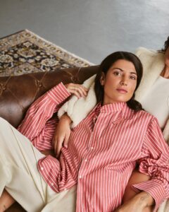 Dulceida Instagram - ehhh que ilusión ✨ nuestra primera portada juntas! Hoy en @magazinelavanguardia ♾️ fotos para enmarcar de nuestro @felixvaliente y de la mano de @maccosmetics_es 🤍 la podéis encontrar en los quioscos con la Vanguardia 🥹