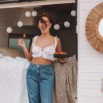 Dulceida Instagram - boloñesa, fresas y de estreno ☁️ todo es de @tezenisofficial 🐭 *pubIi