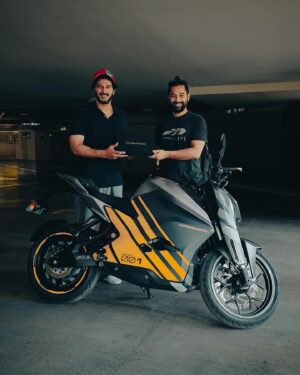 Dulquer Salmaan Instagram - Ugh ! Now I want the Mach 2 ! 

Have you guys checked it out yet ?? 

#UltravioletteF77 #UVMach2 #BookYoursOnline