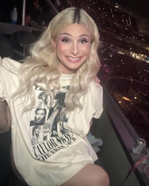 Dylan Mulvaney Instagram - Eras tour (Dylan’s version) 
@taylorswift you are a goddess best night ever 

Fit @stellamccartney @ander__scott 
Makeup @kellymchris_mua 
Hair @beautybyautumn