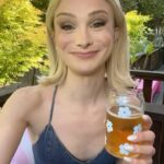 Dylan Mulvaney Instagram - Trans people like beer too. 🏳️‍⚧️🍻!