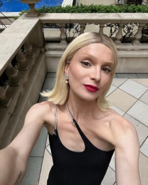 Dylan Mulvaney Instagram - Kinda living for this quarter life crisis 🎀 

Makeup @facesbydanii 
Hair @angelinapanelli 
Wearing @nanajacqueline_