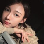 林莎 Instagram - 最近這兩個月密集的錄外景，飯店變成我的家了 (*ﾟ∀ﾟ*) ：有小陽台可以呼吸新鮮空氣伸伸懶腰 ☁️ ：住到好棒的飯店真的會有突然不想回家的念頭 ：快半夜1點還在外景車上隔天還要5點起床啊啊啊 ：最後一張是難得回家，打開新換上的冷氣⋯ 太太太不想離開家裡了 ～～～