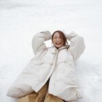 林莎 Instagram - 耶！！！！！ 玩到雪就心滿意足了～～ ♡ ⛄️