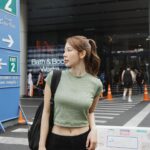林莎 Instagram - 穿著短袖，喝著泰奶 椰子水與芒果糯米飯已經連續簽到六天 🤤🌴 如果有個地方讓內心快樂又幸福，可以為它停留嗎～～