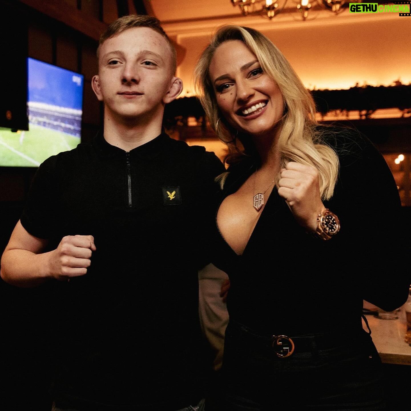 Ebanie Bridges - 32.8K Likes - ✌🏼FRGD ARMY 🖤🤍🫶🏼😘 @forgedirishstout @theblackforgeinn @thenotoriousmma
#ForgedIrishStout #BlackForgedInn #EbanieBridges #ConorMcgregor ##FRGDARMY