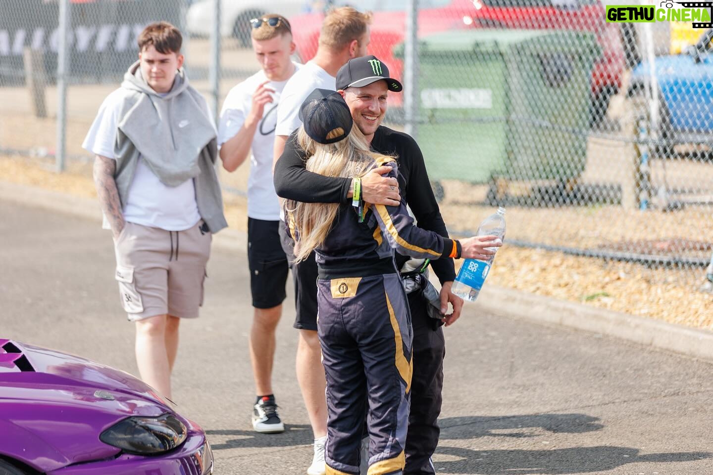 Ebanie Bridges Instagram - @wecrewsade live action put on a SHOW at @gassedontrack! Was such an atmosphere and some crazy people sending it 🏎️ some candids of everyone having a mega time!