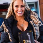 Ebanie Bridges Instagram - I love getting the cream at @circlekireland 🖤🤍😏 #ForgedIrishStout #CircleKIreland