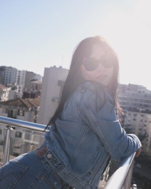 Ece Yaşar Instagram - Tık!🌞
@levis_tr #işbirliği