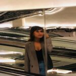 Ece Yaşar Instagram – Geçip giden buu zamanları huu
Bir yerlerde bulsam?

Ben:🤳