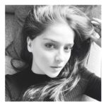 Ecem Çalhan Instagram - Siyah Beyazciyiz😎🤟🏽