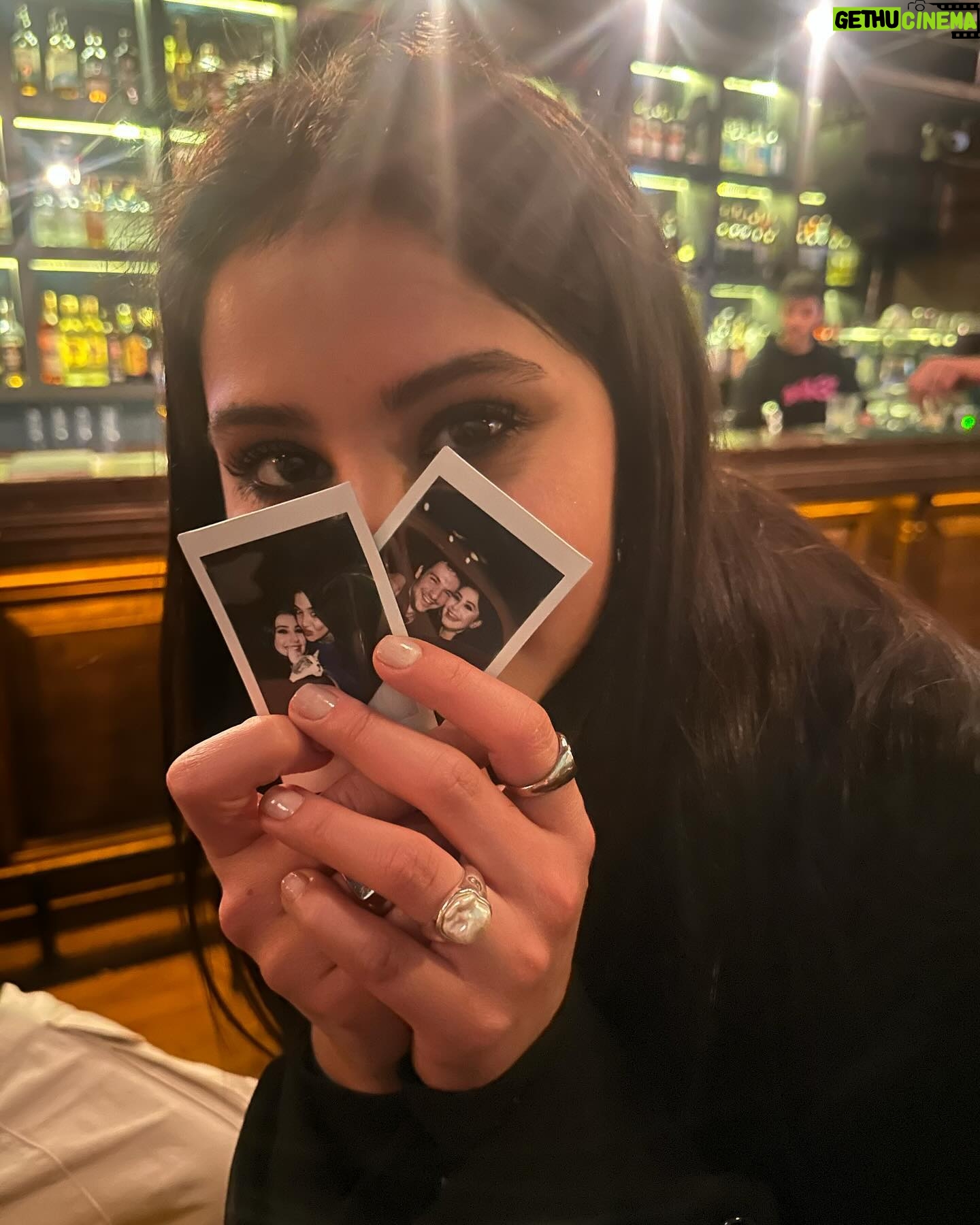 Ecem Çalhan Instagram - ben bu islerden anlamiyorum.