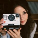 Ecem Çalhan Instagram - Bu bir polaroid reklamı degildir. cok özlemisim #misgibiyapanlardernegi eskilerinruhunuyasatacagiz🌷