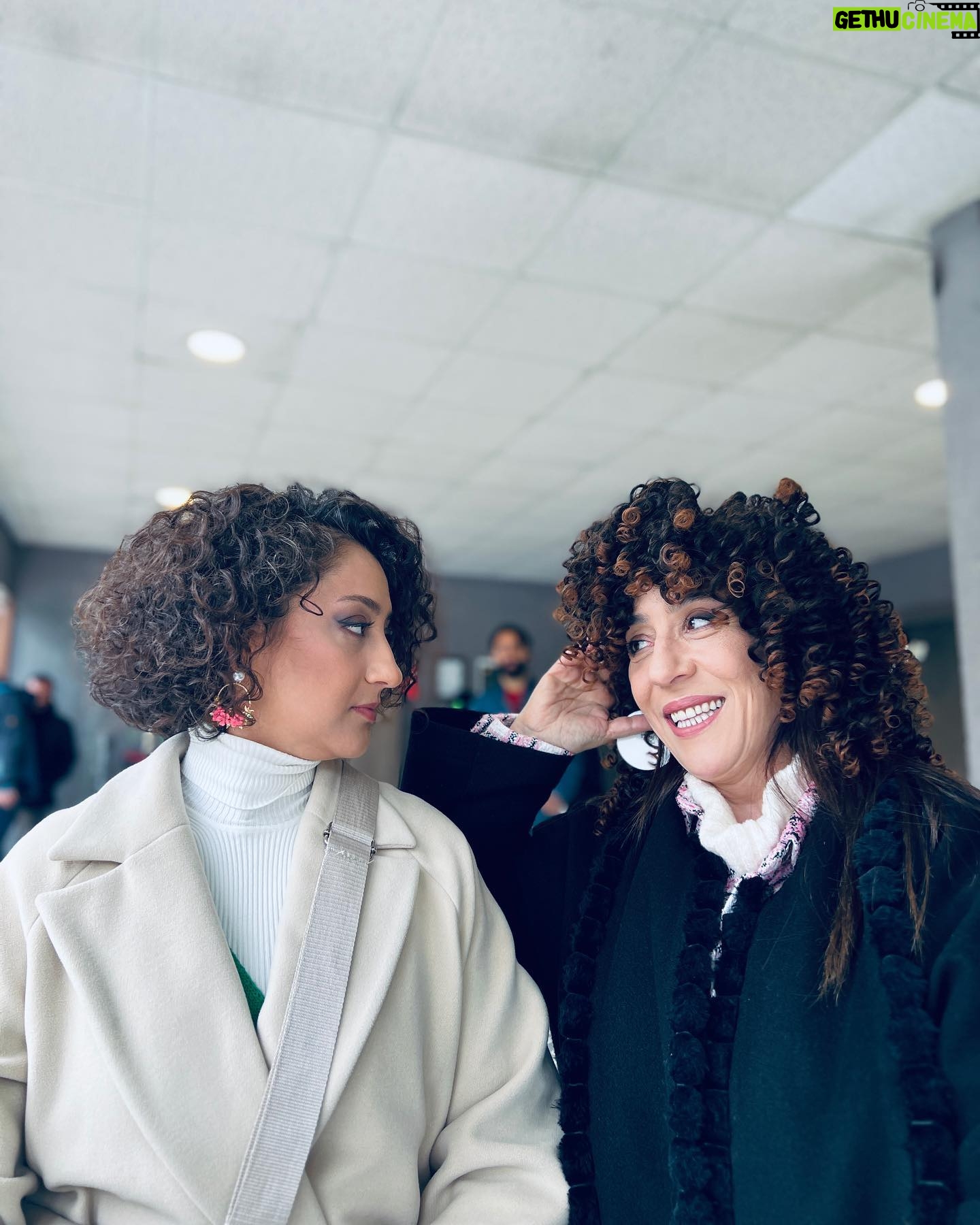 Ecem Erkek - 93.9K Likes - Evet sana daha çok yakıştı kıvırcık 🤷♀️tamamm. Sensin. Foto by @zeynepcamci