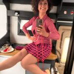 Ecem Erkek Instagram - Telefon bağımlısı değilim 🥹orda oturmayı seviyorum 🥺