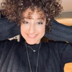 Ecem Erkek Instagram - Konuş seni dinliyorum 😒 düşünüyorum da ya ben fazla iyi niyetli iyicik bir kadınım ya da karşılaştığım insanlar çok cin 🤷‍♀️ yeni yıldan önce bazı kararlar almalıyım . O güne bırakmayayım 😃