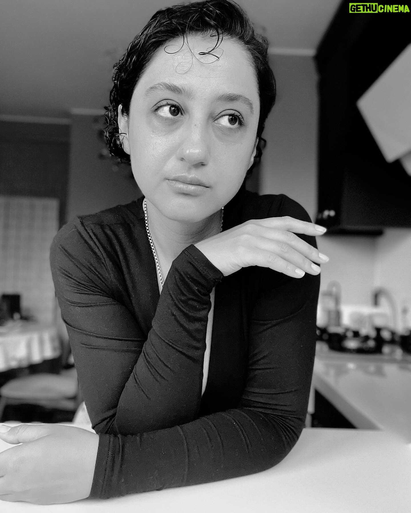 Ecem Erkek Instagram - Kıyamadım şu fotoğrafıma . Siz demediniz ben dedim ‘ story’de kalmasın Ecem ‘ diye 🤪 bi de şurdan laf sokmaklar bitti mi kız ? Keşke az daha devam etseydi . O zaman da şey derdim ‘ susmuyorum , zamanını bekliyorum . ‘😎