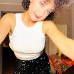 Ecem Erkek Instagram - Yeni yıldan istediklerim yine burdan uzaya yol olur . O sebeple yazamayacağım. Ama herkese karakteri gibi bir yıl diliyorum. 😉