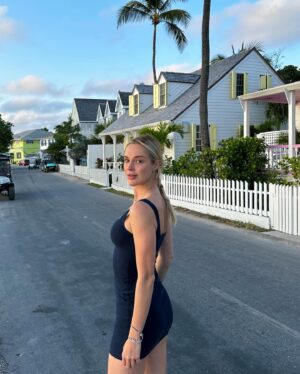Ecenaz Üçer Instagram - 🏝️🌞