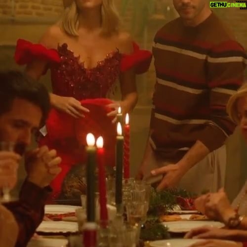 Edurne Instagram - 🎄 Empápate del espíritu más festivo y acompaña a @edurnity en la grabación del videoclip de su nuevo Amazon Original “Dime Navidad”... 🎁 ¡Todo un regalo por adelantado que ya puedes “abrir” en el link de la bio! 🤩